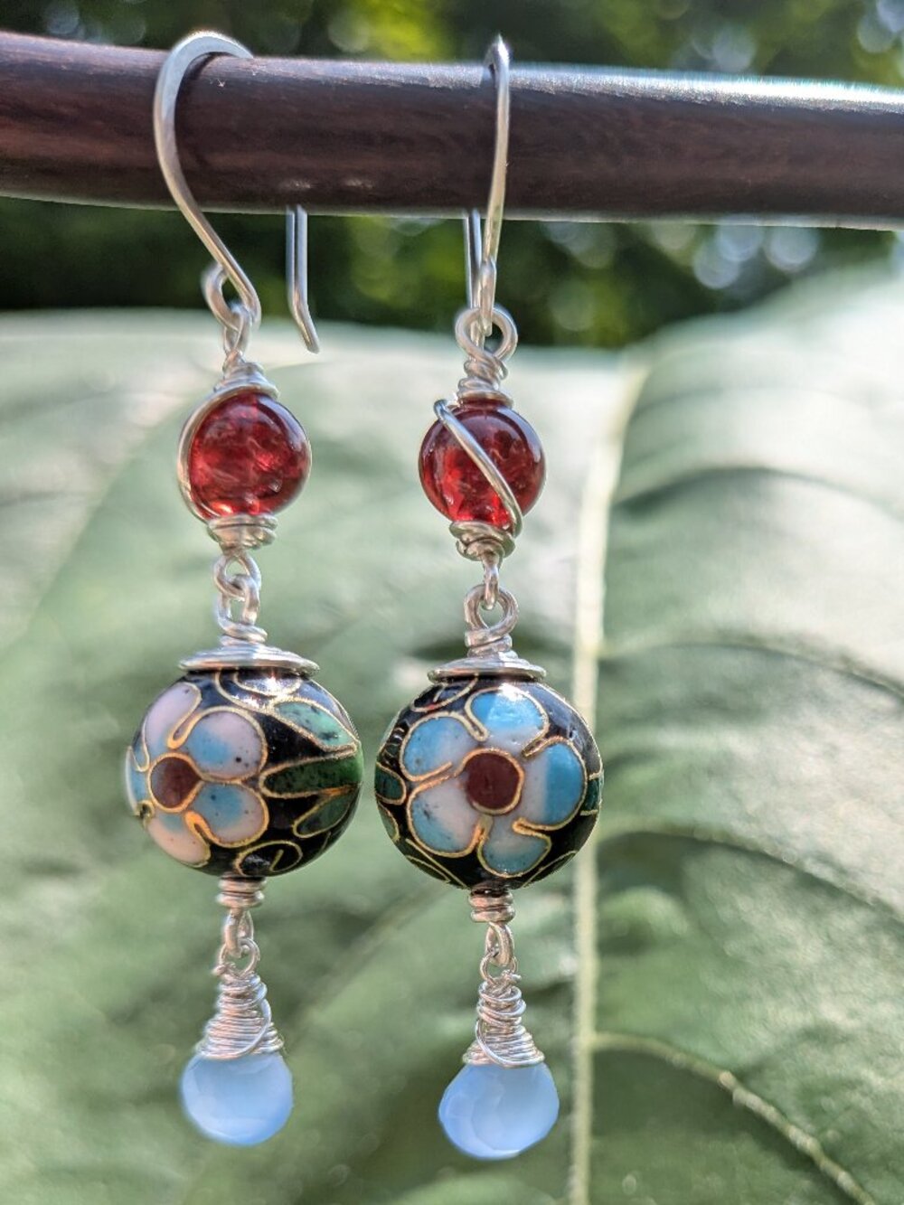 Vintage Cloisonne Earrings with Garnet and Chalcedony in Sterling Silver - Picture 4 of 14